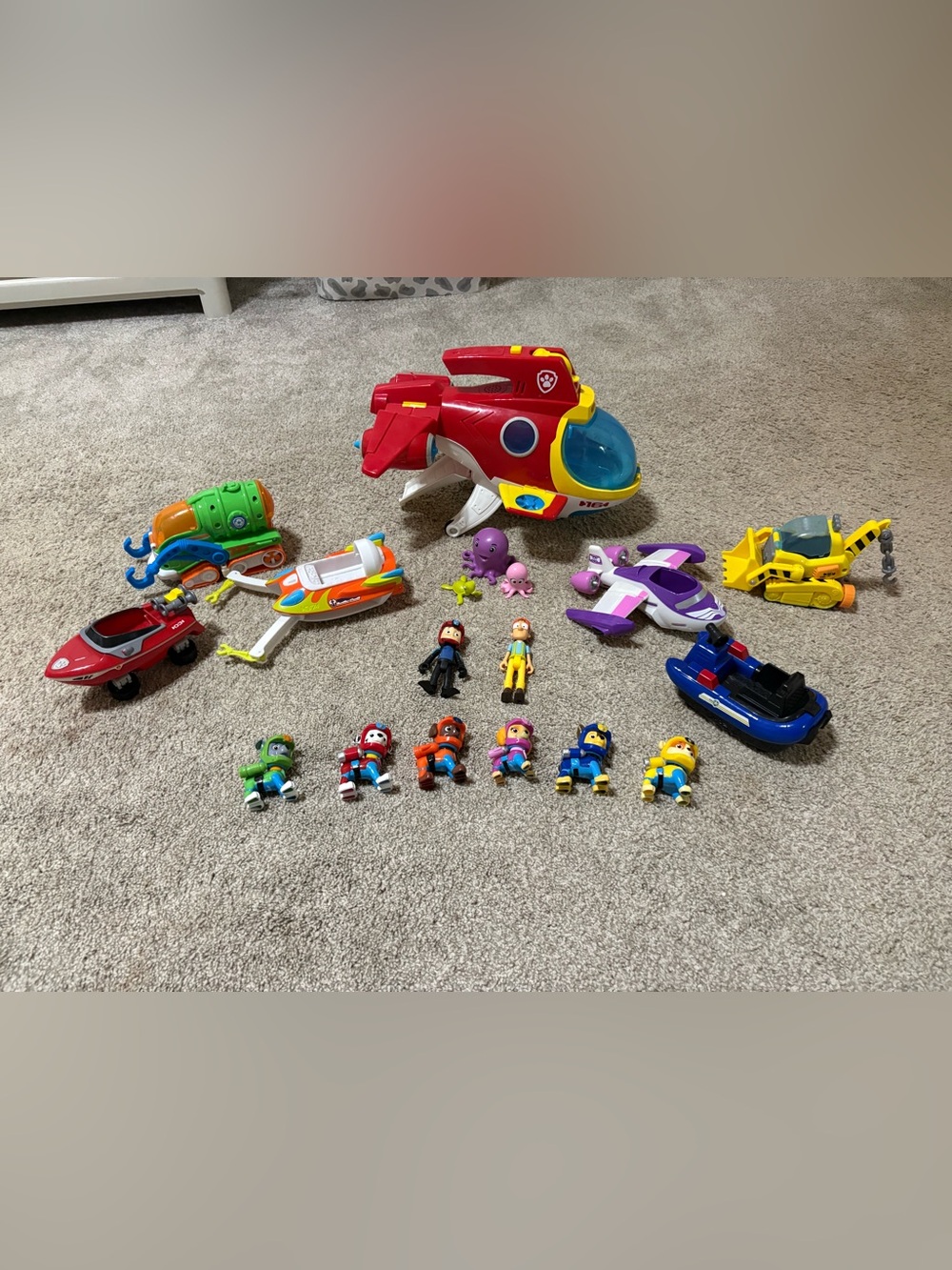 PAW Patrol Sea Patroller Rescue submarine, Ryder, captain turbot, pups vehicles